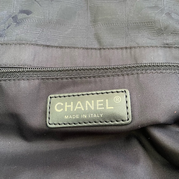 Chanel tote - Picture 4 of 10